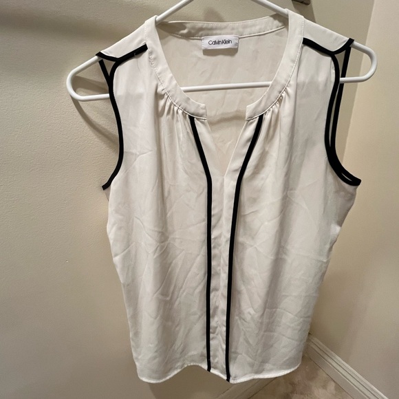 Calvin Klein Tops - Calvin Klein white/Ivory Sleeveless Top with Black Accents